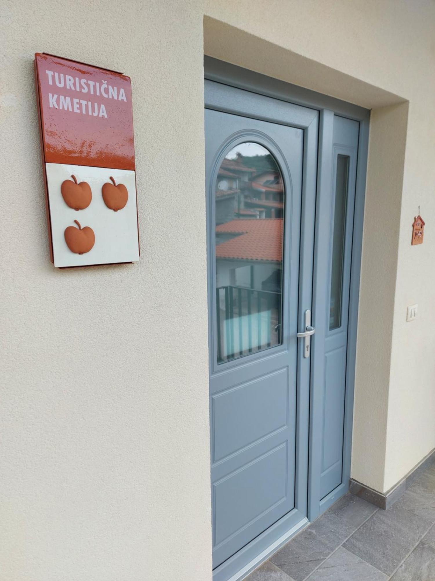 Apartmaji Aucin - Brda Kojsko Luaran gambar